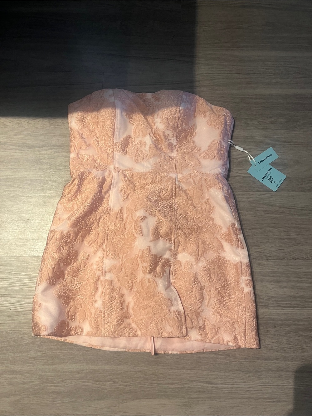 Lanbaodress Pink lace-back dress